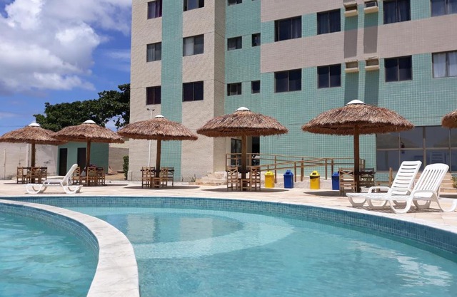 Apartamento com 2 quartos de FRENTE PARA O MAR