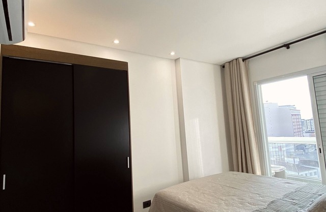 Apartamento com Piscina, Moderno e Luxuoso