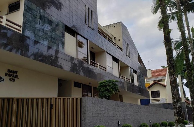 Apartamento com piscina privativa