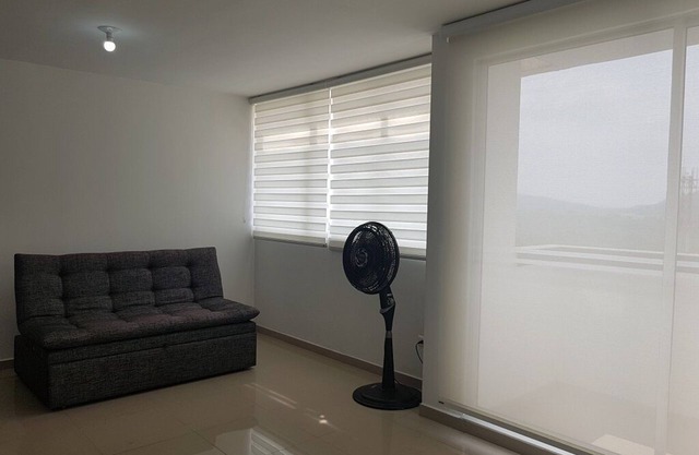 Apartamento, comodo cerca del Ecoparque con tobogan de agua y piscina con olas