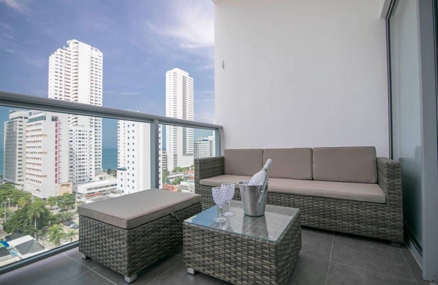 Apartamento de lujo nuevo de 1 habitacion bocagrande Cartagena Jacuzzi y Piscina