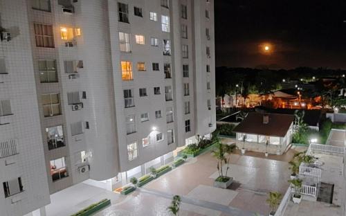 Apartamento Guarujá Enseada com piscina e 1 quarto