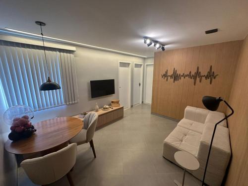 Apartamento moderno com 2 quartos e cama queen-size