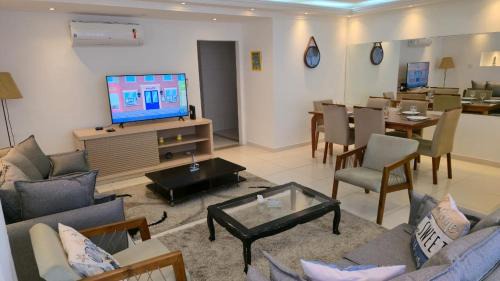 Apartamento pé na areia inteiro-4 quartos 3 cama casal ,4 camas solteiro-3 salas cozinha