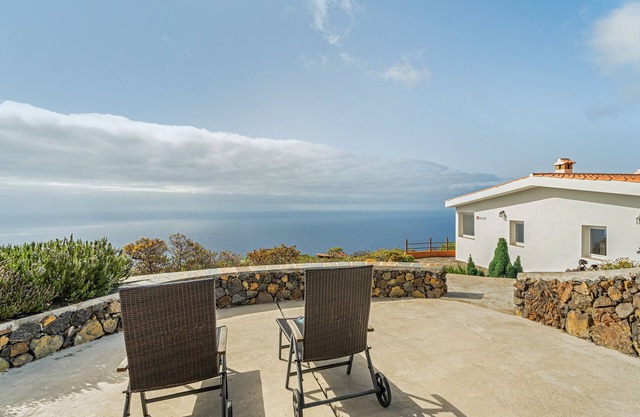 Apartment 'Sitio La Era' with Sea View, Private Terrace and Wi-Fi