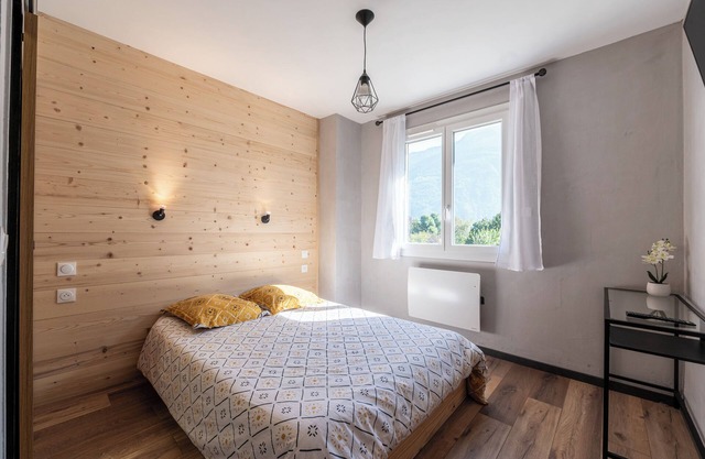 Apartment 'La Madeleine' with Mountain View and Wi-Fi