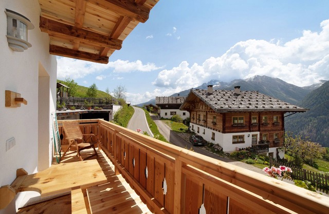 Apartment 'Oberhof Apt Ilmenspitz' with Mountain View, Shared Terrace and Wi-Fi
