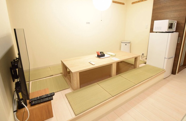 Apartmennt Hotel About 5 minutes walk from Exit 1 of Nakajima Koen Subway Station.Within walking distance of Susukino.Shopping convenient.