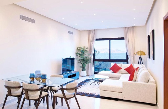 Apartment 004 - Mina Al Fajer