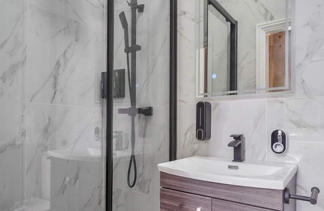 Apartment 12 Tudor House