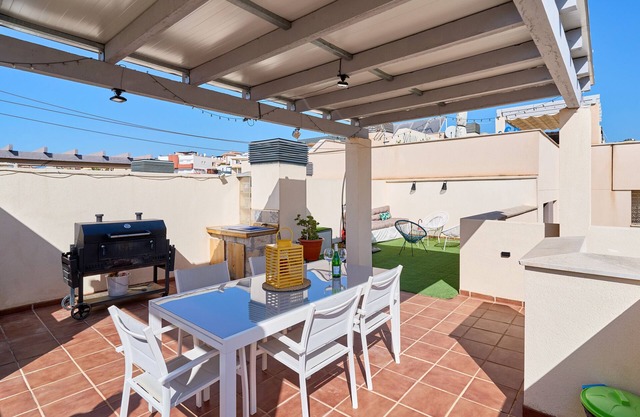 Apartment '2-Bedroom Penthouse' with Sea Views, Wi-Fi and Air Conditioning
