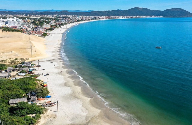 Apartment 20 meters from the sand of Praia dos Ingleses or a 2-minute walk.