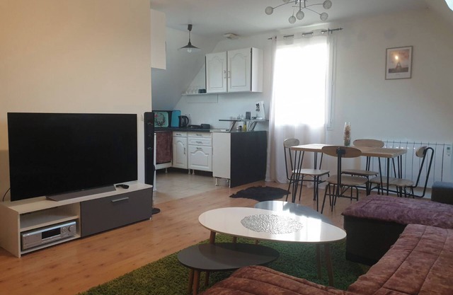 Apartment 65m2, close to the airport