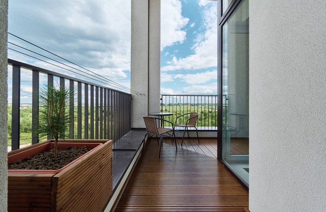 Apartment Aleja Architektów by Renters