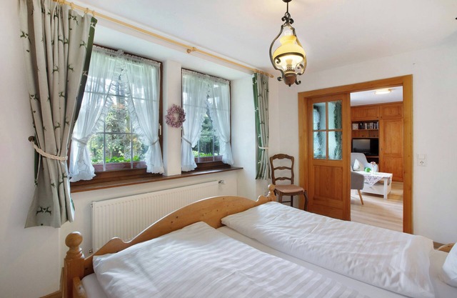 Apartment 'Alexandernest' with Private Terrace, Private Garden and Wi-Fi