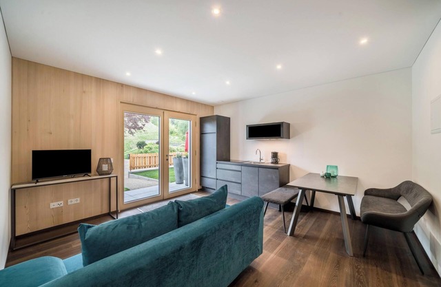 Apartment 'ALPREID Moderne Tanne' with Mountain View, Garden & Wi-Fi