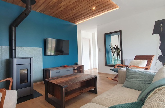 Apartment at the end of Lake Chaon 6 people