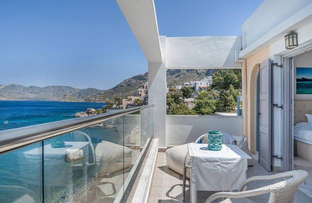 Apartment 'Athena' with Sea View Terrace, Private Terrace, Wi-Fi and Air Conditioning