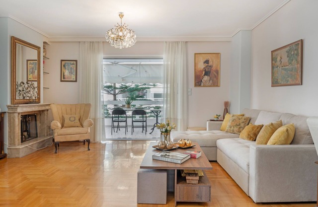 Apartment 'Athens Seaside' with Balcony, Wi-Fi and Air Conditioning
