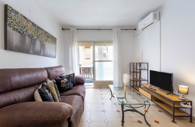 Apartment 'Bilbao 22 Comodo' with Sea View and Air Conditioning