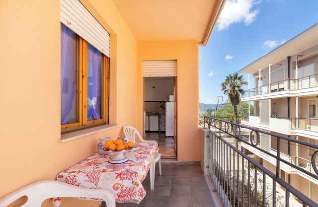 Apartment "Blu Verdone" with Sea View, Balcony & Wi-Fi