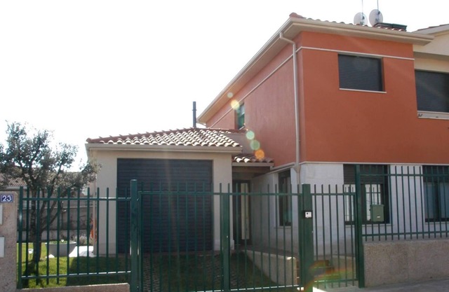 Apartment 'Caradenia' with Mountain View and Private Garden