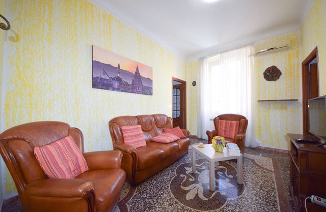 Apartment 'Casa Boheme' with Wi-Fi and Air Conditioning