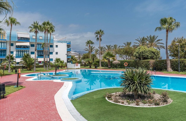 Apartment 'Castell' with Sea View, Wi-Fi and Air Conditioning