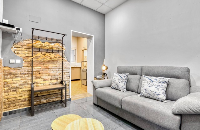 Apartment 'Ciencias' with Wi-Fi and Air Conditioning