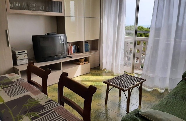 Apartment close to the sea, with swimming pools and park: ConeroMareRelax