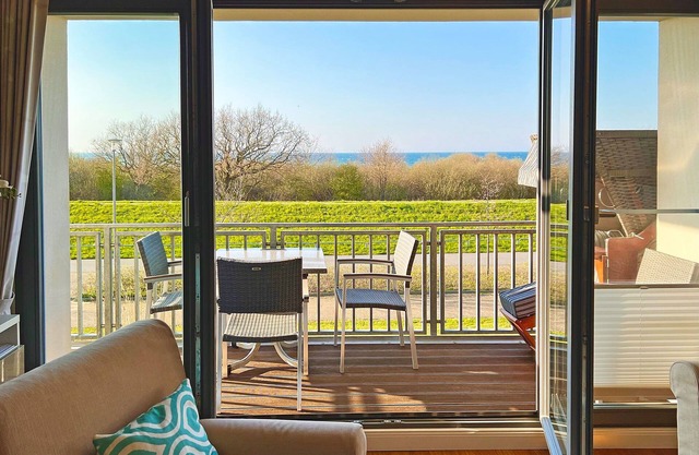 Apartment 'Villa Deichgraf 07 Ostseeblick' with Sea View, Balcony and Wi-Fi