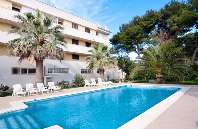 Apartment Drac Blanc 1-4 close to the Beach with Sea View, Pool, Terrace & Wi-Fi