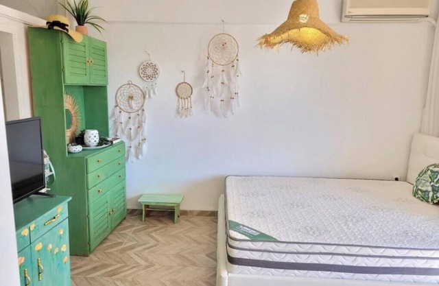 Apartment 'Elite 7' with Balcony, Wi-Fi and Air Conditioning
