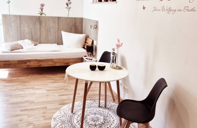 Apartment-Ensuite with Shower-Einzelzimmer
