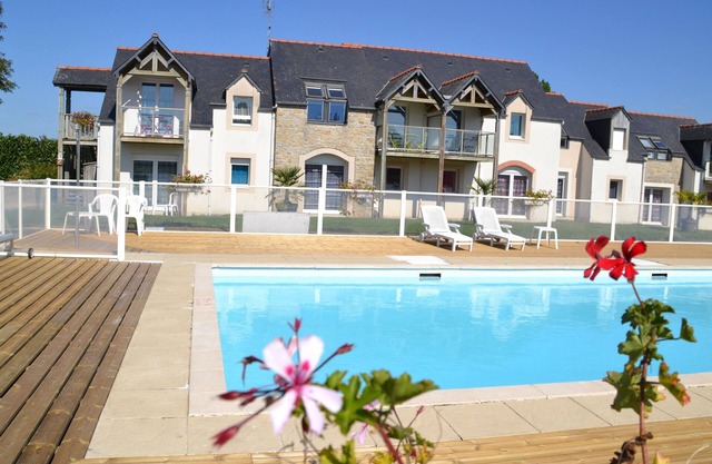 Apartment-Ensuite with Shower-Terrace- 5 personnes