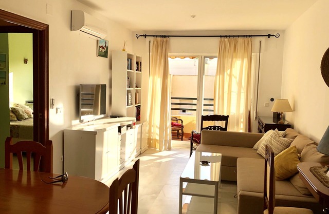 Apartment (4 rooms, kitchen 2 bathrooms) in perfect location for TAPAS & PLAYA