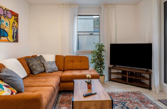Apartment 'Felsenkeller 16' with Mountain View, Private Terrace and Wi-Fi
