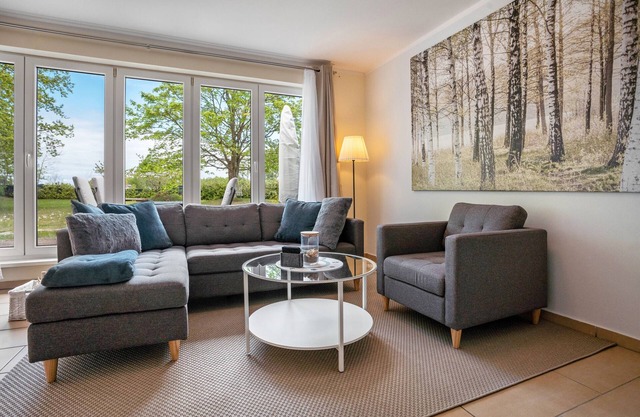 Apartment Ferienwohnung Ostseezeit with Private Terrace, Shared Garden and Wi-Fi