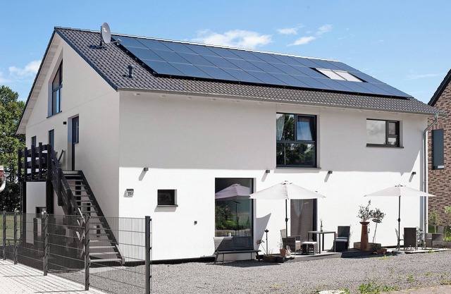 Apartment 'Ferienoase Im Land Der 1000 Seen' with Private Terrace, Shared Garden and Wi-Fi