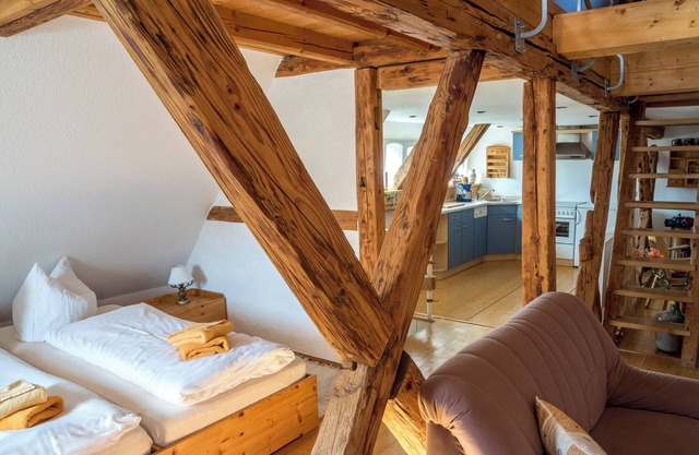 Apartment 'Ferienwohnung Am Heideborn' with Mountain View, Shared Garden and Wi-Fi
