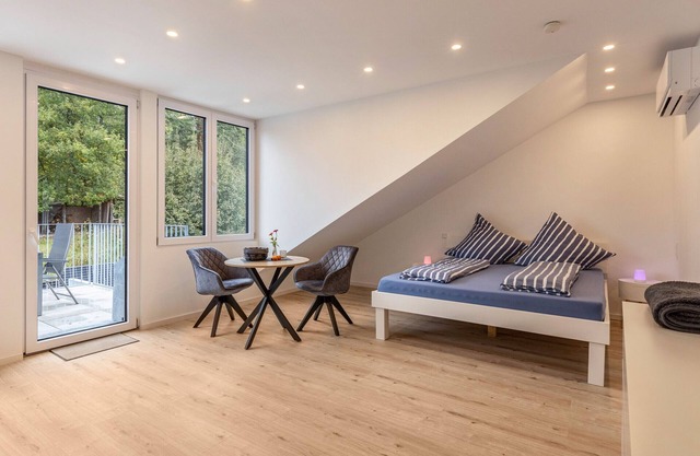 Apartment 'Ferienwohnung Waldblick' with Balcony, Wi-Fi and Air Conditioning