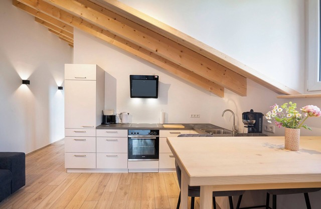 Apartment 'Ferienwohnung Wendelsteinblick' with Mountain View, Balcony and Wi-Fi
