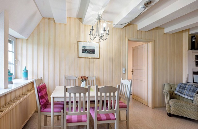 Apartment 'Ferienwohnung Amrum' with Terrace, Shared Garden and Wi-Fi
