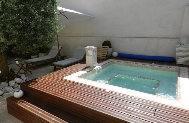 Apartment/flat - Maubec