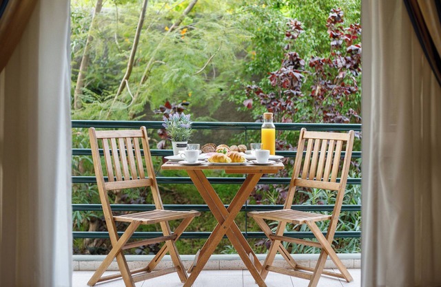 Apartment 'Funchal Gardens' with Mountain View, Shared Garden and Wi-Fi