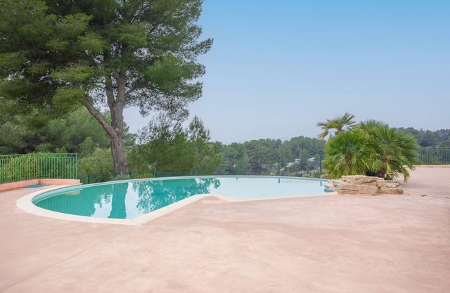 Apartment 'Grande Terrasse Vue Mer' with Sea View, Shared Pool and Wi-Fi