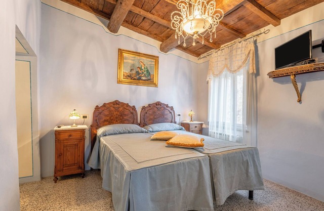 Apartment 'Grillo Rosso 5' with Private Garden