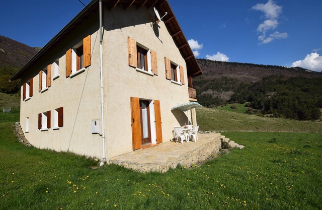 Apartment in Lus near Ski Slopes and Mountains