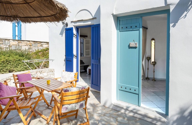 Apartment In A Hotel 'Sun Rock Boutique - Villa Petunia' with Sea View, Wi-Fi and Air Conditioning