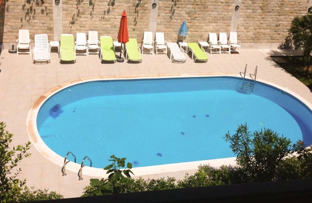 Apartment in a quiet area of ​​Budva